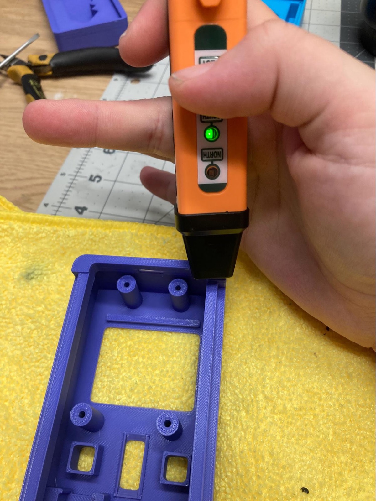 Checking front housing magnet polarity